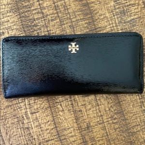 Tory Burch black wallet